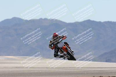 media/Oct-13-2025-Moto Forza (Mon) [[a66d839500]]/3-B Group/Session 4 (Turn 9)/